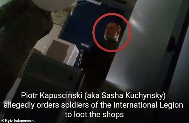 Ukraine phanh phui vụ ăn cắp vũ khí, hành xử như mafia của chỉ huy quân đoàn nước ngoài 