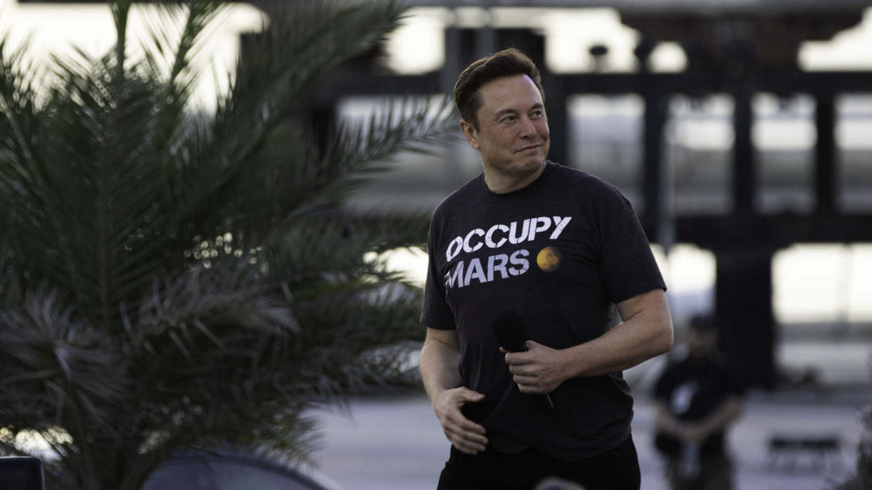 Cố vấn của Tổng thống Ukraine chỉ trích tỷ phú Elon Musk