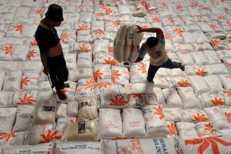 Semakin Berkurang, Cadangan Beras Pemerintah di Bulog Sisa 295.337 Ton