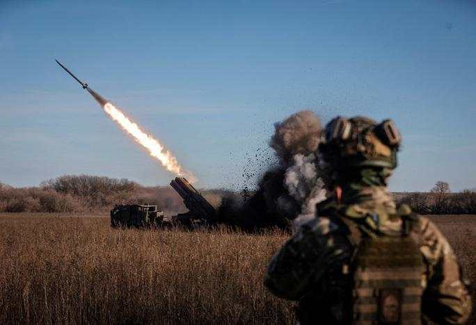 Ukraine cảnh báo phản công mạnh, Nga hé lộ kế hoạch tác chiến ở Donetsk