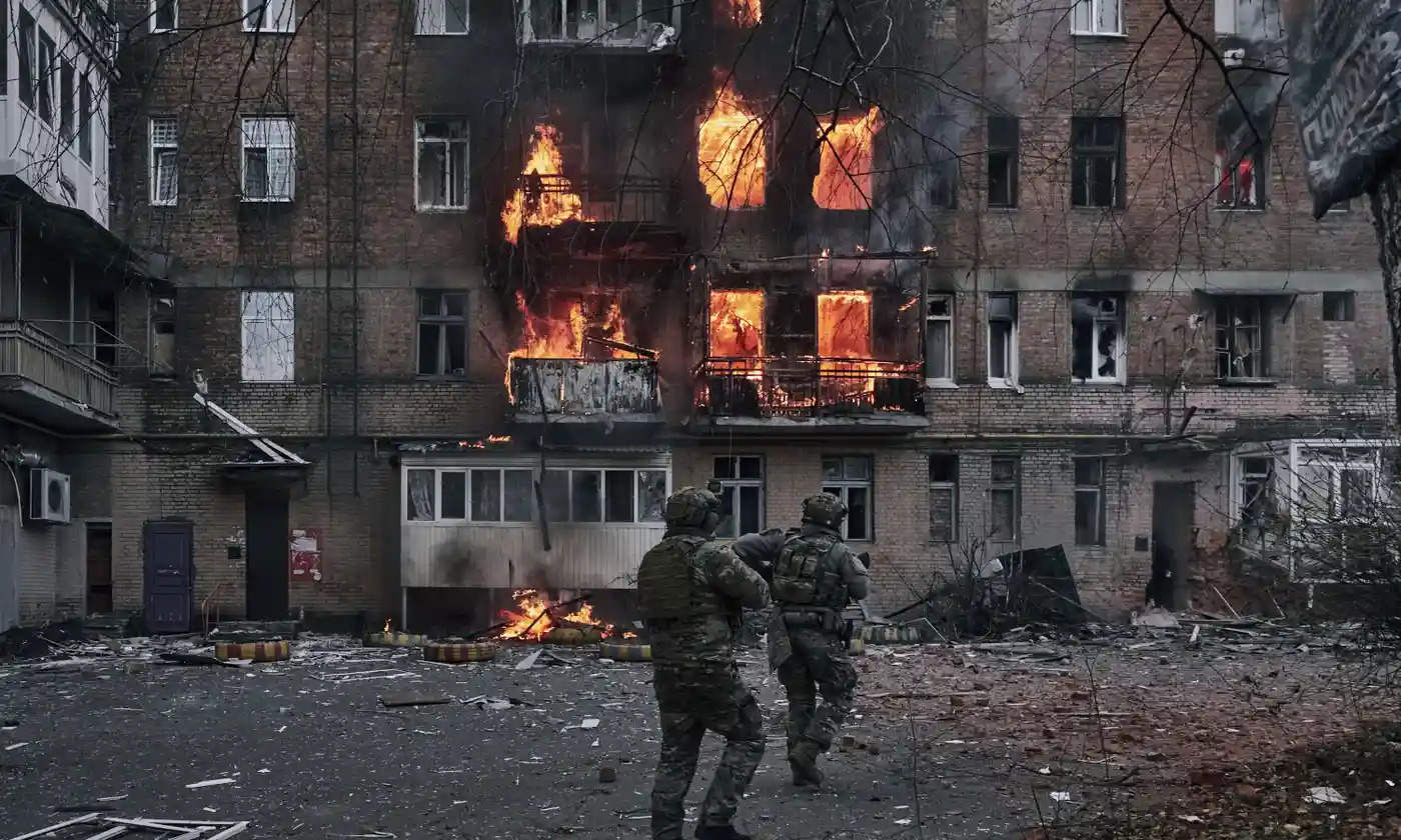 Đóng quân sát chiến tuyến ở Bakhmut, tình cảnh của lính Ukraine ra sao?