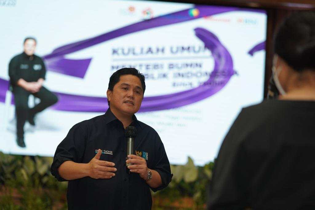 Bangun Industri Olahraga, Erick Thohir Ajak Klub Bola IPO di BEI