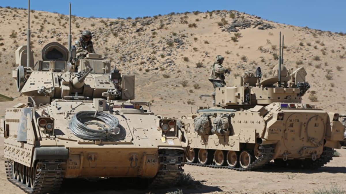 Uy lực đáng gờm của xe bọc thép Bradley Mỹ mới cung cấp cho Ukraine