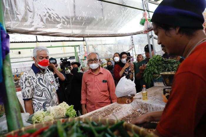 Ganjar Stabilkan Harga Pangan, Inflasi Jateng Terus Menurun