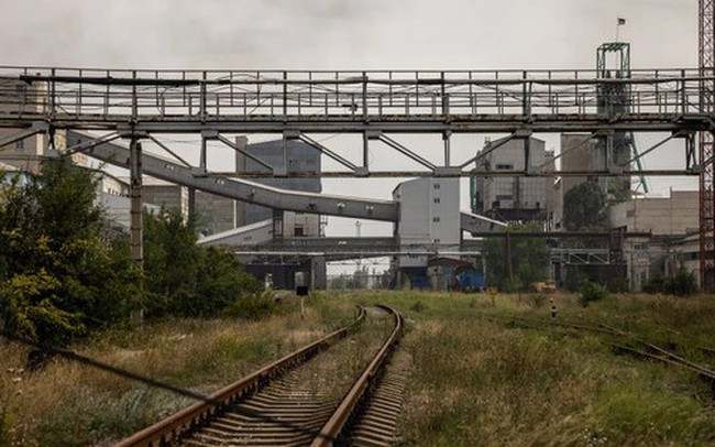 Kinh tế Ukraine sụt hơn 30% trong năm 2022: Những hệ thống xương sống nào đang nâng đỡ cả nền kinh tế trước suy thoái?