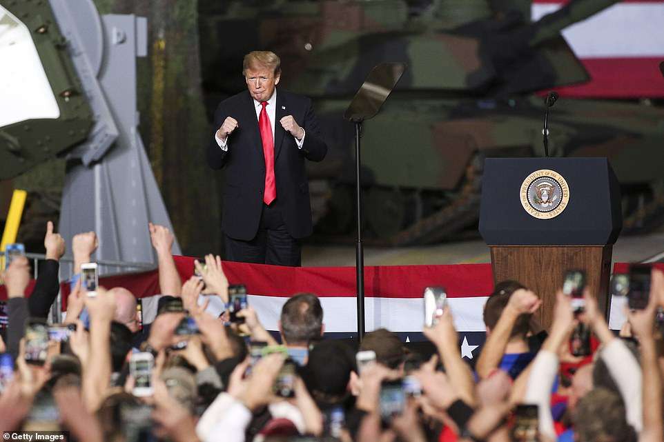 Ông Trump lên tiếng việc Mỹ cung cấp xe tăng Abrams cho Ukraine