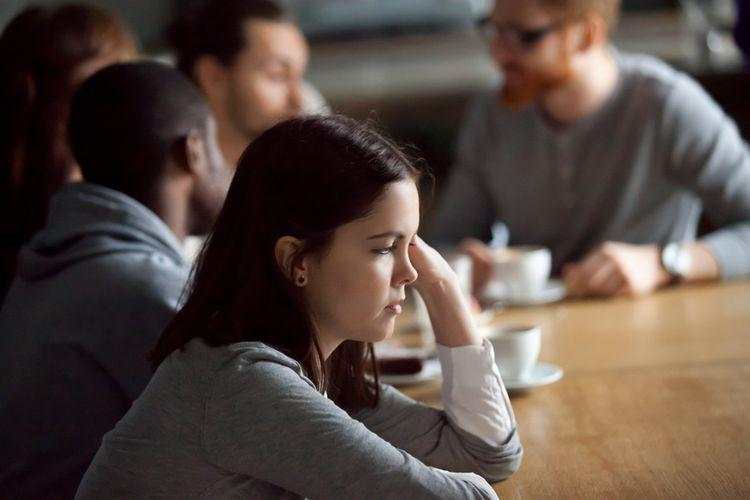 Ini 4 Ketrampilan dan Cara Menghadapi Seorang Introvert di Tempat Kerja