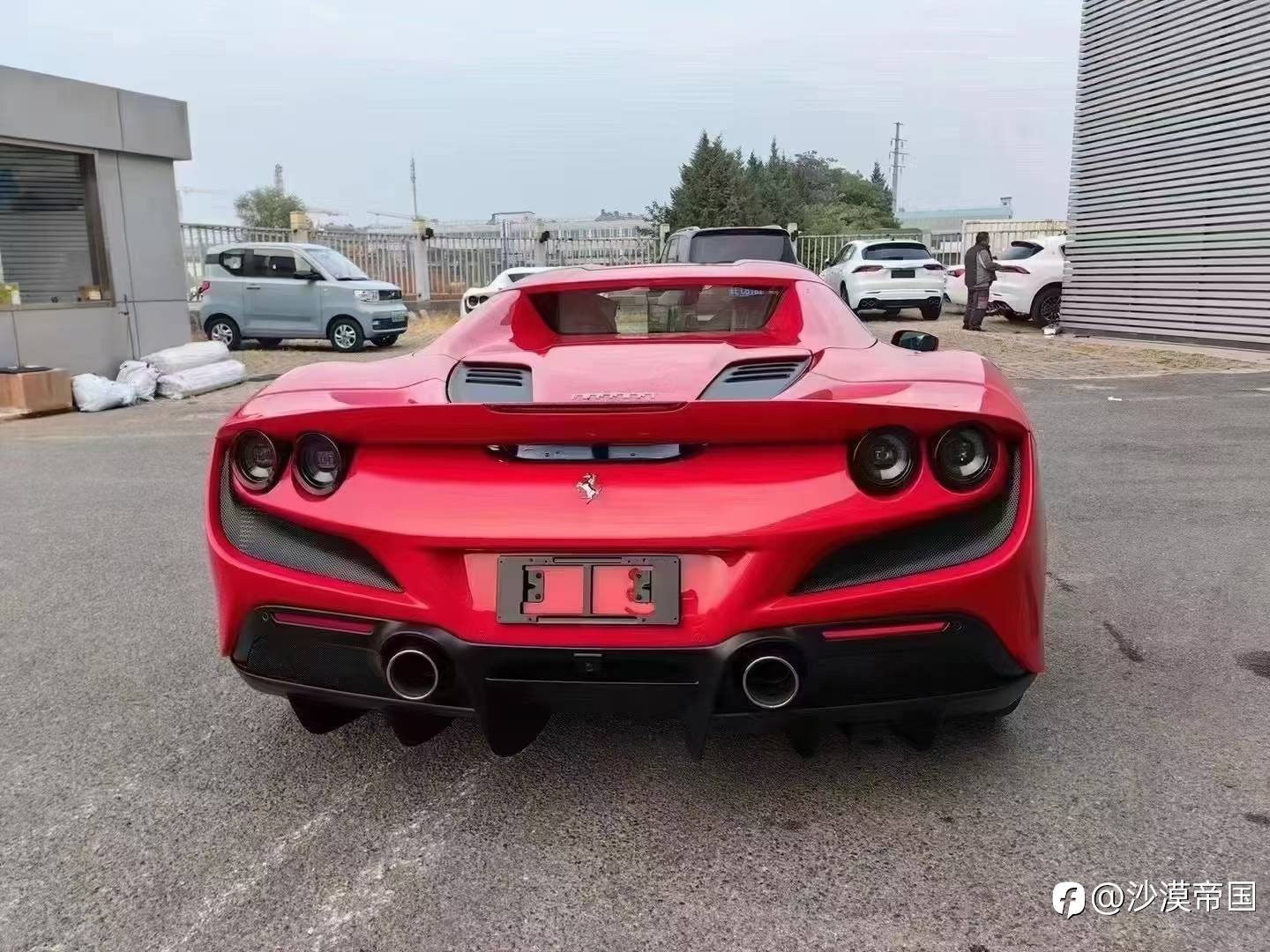 10万元买黄金和存银行，哪一个更保值？什么时候买黄金更保值？