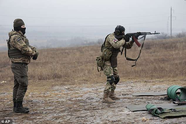 Ukraine cảnh báo Nga có thể sắp mở đợt tấn công mới từ ba hướng