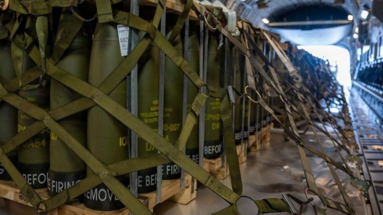 Mỹ âm thầm chuyển đạn pháo từ kho dự trữ ở Israel cho Ukraine