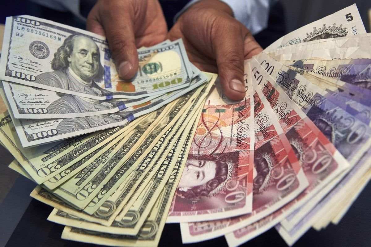 GBP/USD Có Xu Hướng Giảm Từ Mức 1,2150 Để Lùi Về Vùng 1,2100
