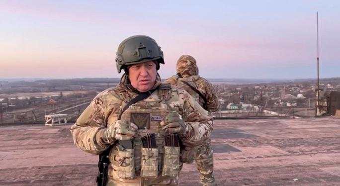 Vì sao Nga, Ukraine quyết không buông Bakhmut?