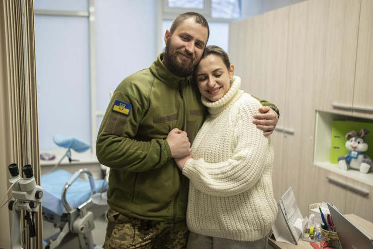 Nhiều binh sĩ Ukraine tìm đến biện pháp đông lạnh tinh trùng giữa xung đột với Nga