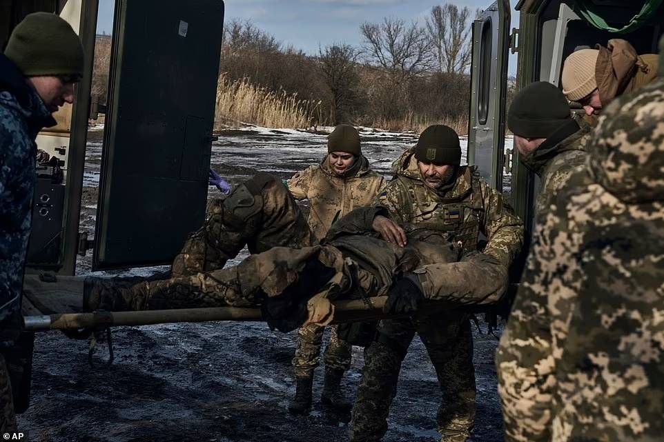 Lực lượng Ukraine vật lộn ở vũng lầy Bakhmut
