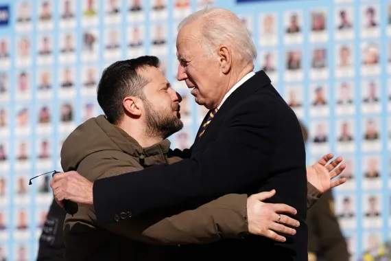 Chùm ảnh: Ông Biden đến Kiev giữa còi báo động không kích