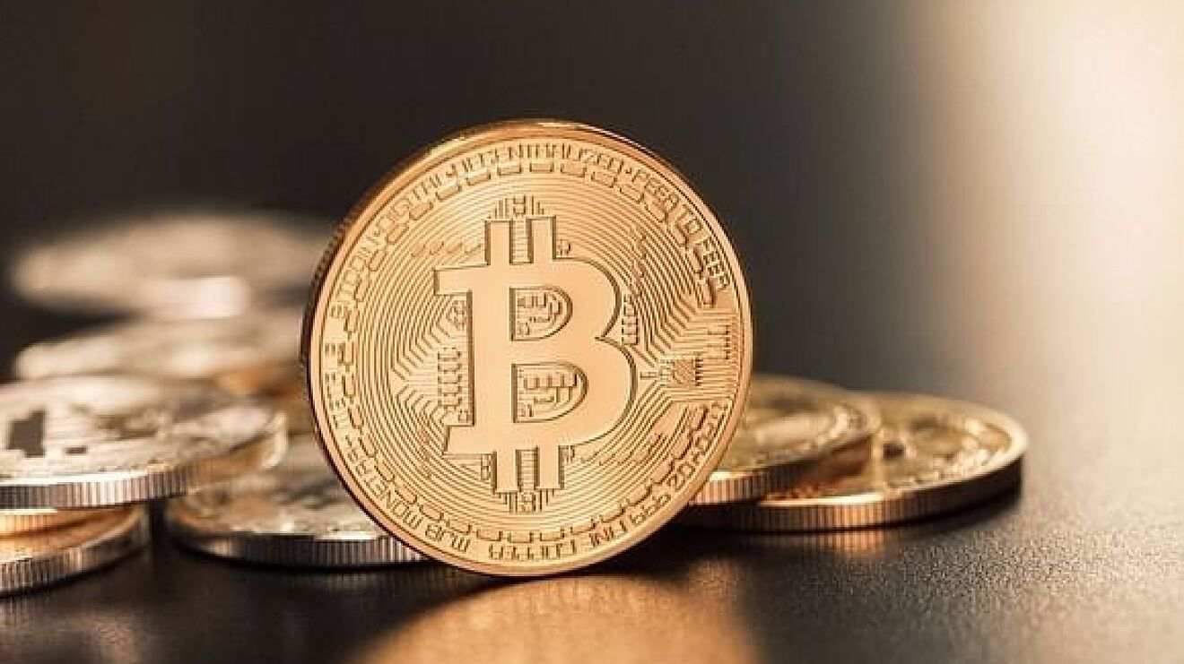 Thị Trường Trì Trệ; Trader Bitcoin Cảnh Giác Với Chữ Thập Tử Thần