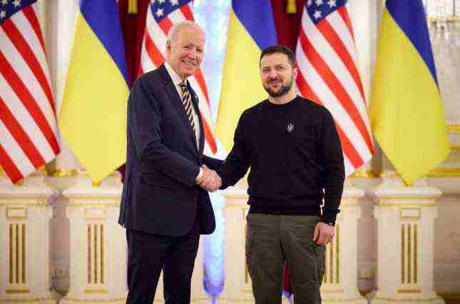 Tổng thống Mỹ Biden bất ngờ thăm Ukraine