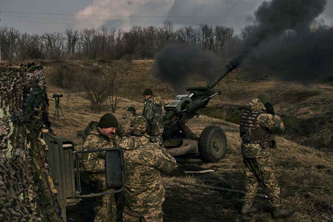 Ukraine quyết định cố thủ Bakhmut, Bộ trưởng Quốc phòng Mỹ nói sao?