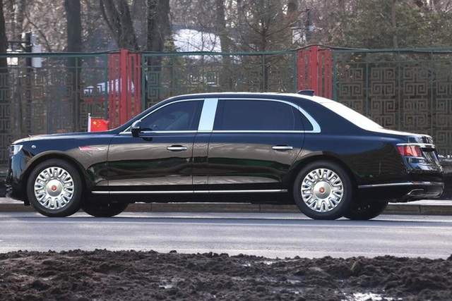 Siêu xe chở ông Tập Cận Bình ở Moscow có gì đặc biệt?