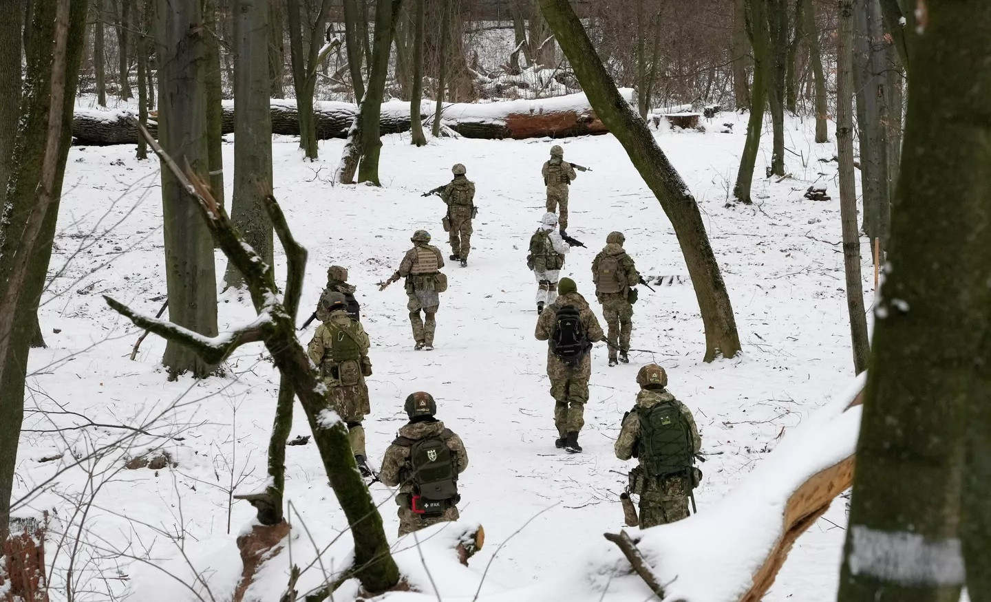 Quân đội Ukraine thay đổi chế độ lương thưởng và phản ứng của binh sĩ
