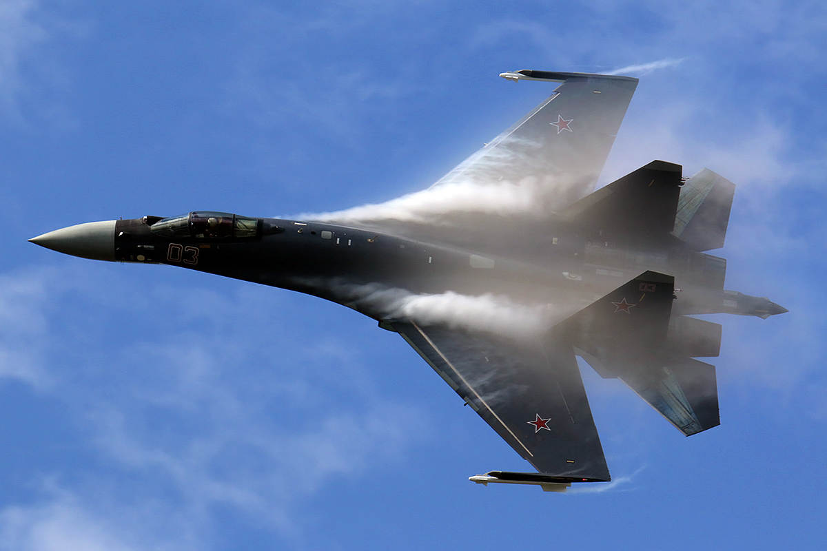 Quan chức Ukraine nêu sự vượt trội của chiến đấu cơ Su-35 Nga trong xung đột