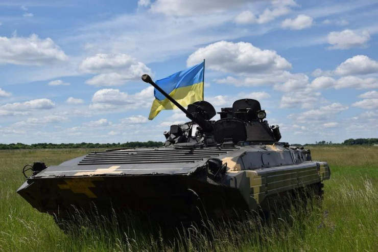Không phải xe tăng, máy bay, vũ khí Ukraine cần nhất là gì?