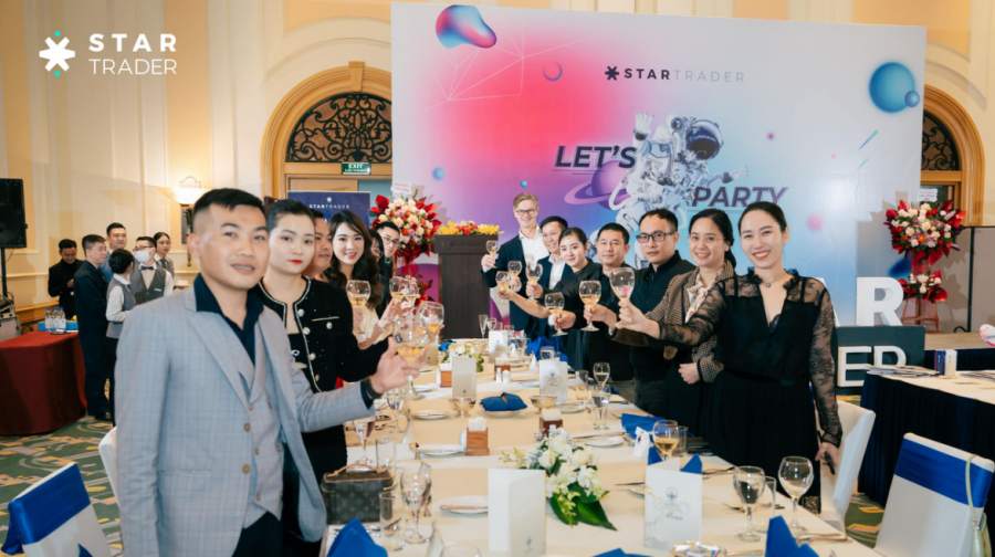 STARTRADER尊享派对于河内绽放,与尊客共享美好时光!
