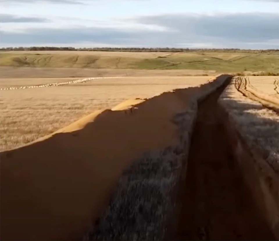 Nga đào hào dài 70km, biến tỉnh miền Nam Ukraine thành pháo đài?