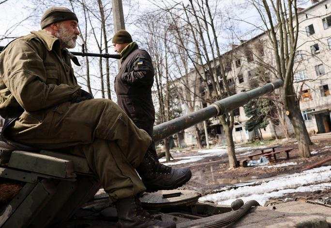 Ukraine nói về chảo lửa Bakhmut, quốc gia không thuộc EU trừng phạt Nga