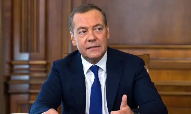 Ông Medvedev: Nga đang chuẩn bị để đón cuộc phản công của UkraineÔng Medvedev: Nga đang chuẩn bị để đón cuộc phản công của Ukraine