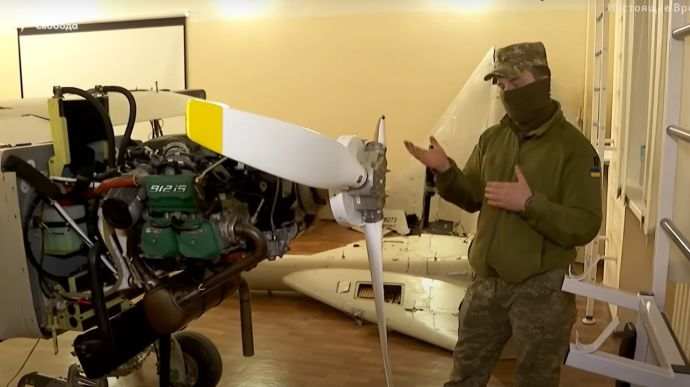 Ukraine công bố hình ảnh các bộ phận trong ruột UAV tự sát mới bắn hạ