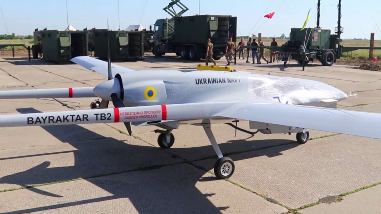 Cuộc chạm trán giữa chiến đấu cơ Su-27 Nga và UAV Bayraktar TB2