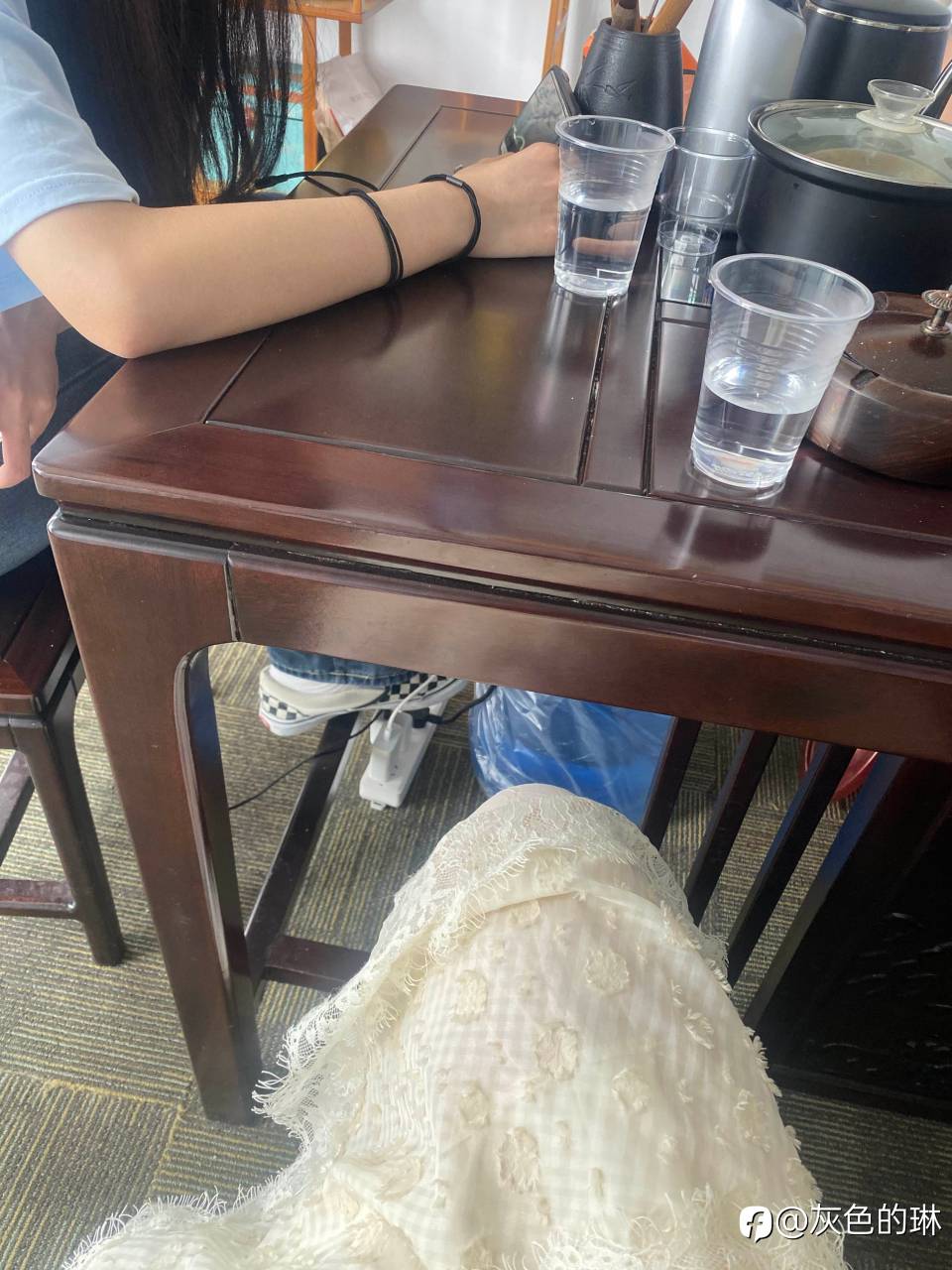 feed image