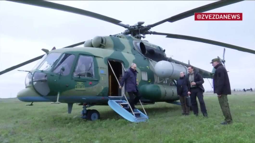 Điện Kremlin giải thích vì sao các tướng cấp cao không cùng ông Putin đến Kherson, Lugansk