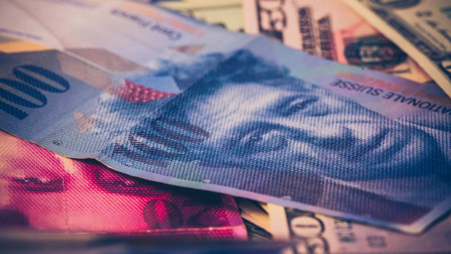 USD/CHF Dao Động Ở Khu Vực Quan Trọng