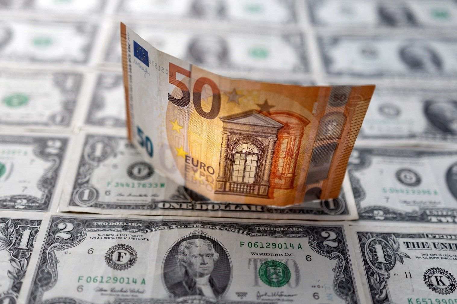 EUR/USD Suy Yếu Do Đồng USD Tăng Vọt