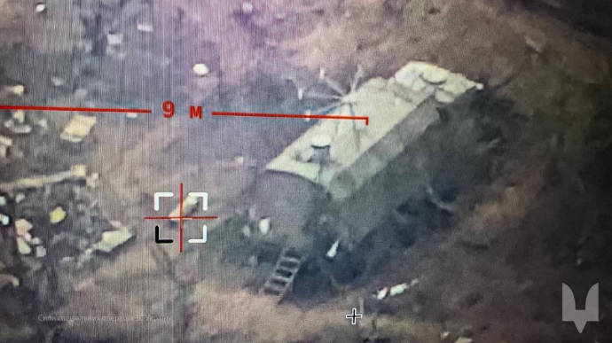 Ukraine đăng video pháo phản lực HIMARS phá hủy trạm radar gây nhiễu của Nga