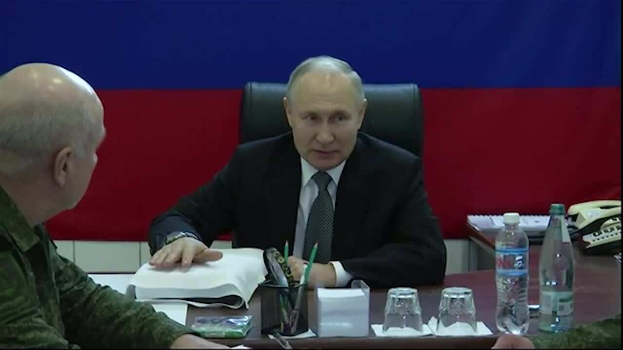 Ông Putin ra chỉ thị sau khi tới Kherson, Lugansk