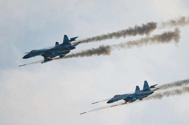 Nga tuyên bố không kích chính xác nhiều kho vũ khí của Ukraine