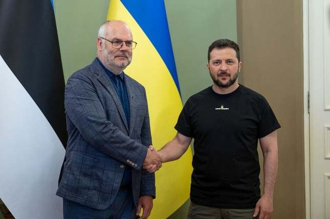 Tổng thống Zelensky thừa nhận Ukraine chưa thể gia nhập NATO