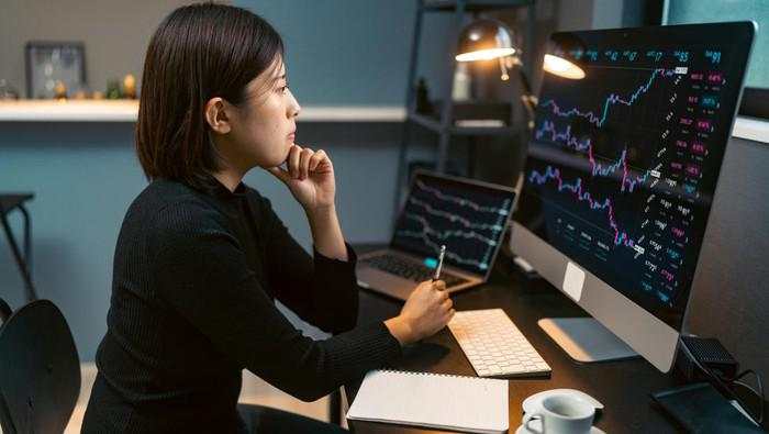Apa Itu Broker? Ini Definisi dan Jenisnya