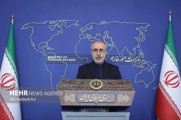 Tehran đáp trả khi ông Zelensky cáo buộc Iran gửi UAV cho Nga
