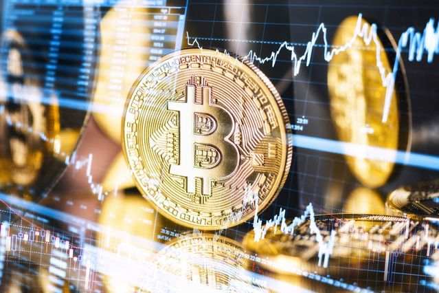 Phe Bò Lạc Quan Khi Bitcoin Giữ Vững Ngưỡng 30.000 USD