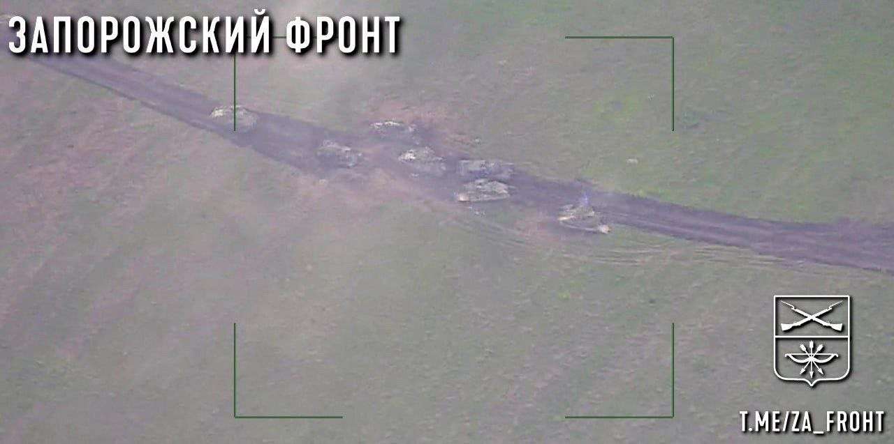 Đoàn xe tăng Leopard 2A4 của Ukraine bị pháo binh Nga tập kích