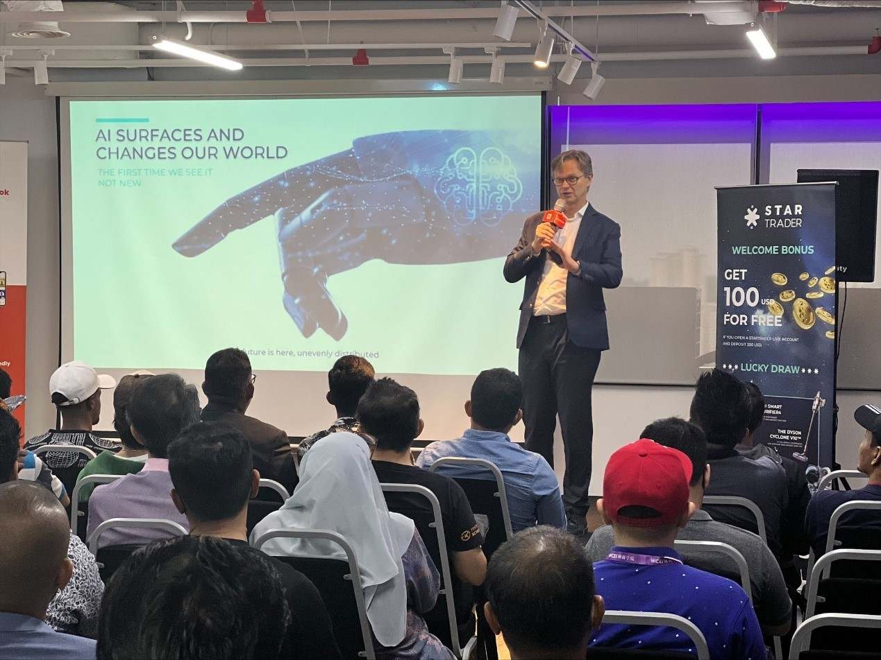 探讨金融市场动态，STARTRADER星迈携手Trading.Live 圆满举办2023吉隆坡金融交易研讨会！