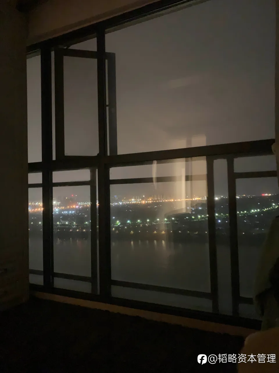 feed image