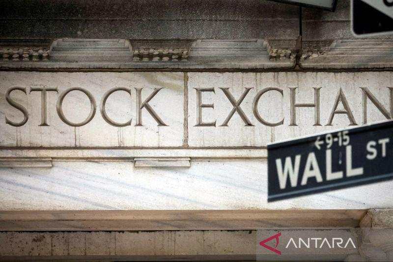 Wall Street ditutup lebih tinggi jelang data inflasi dan keputusan Fed