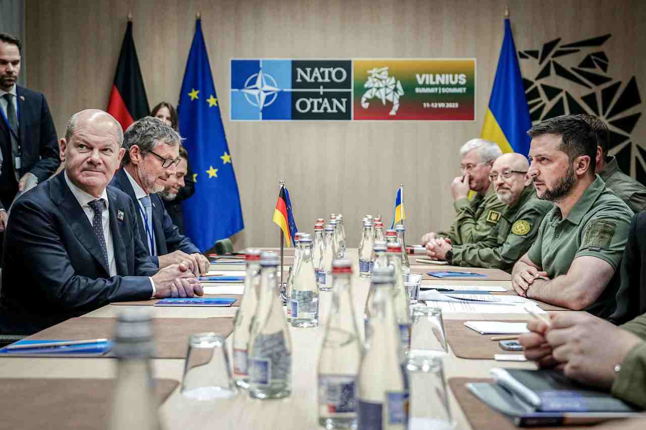 Thượng đỉnh NATO: Bộ trưởng Quốc phòng Anh nói về cách xử sự của ông Zelensky