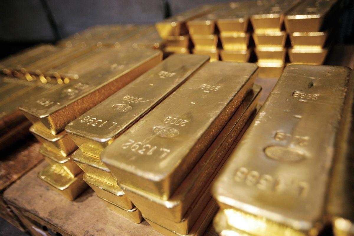 Đồng USD Mạnh Lên Khiến Vàng “Mờ Nhạt”