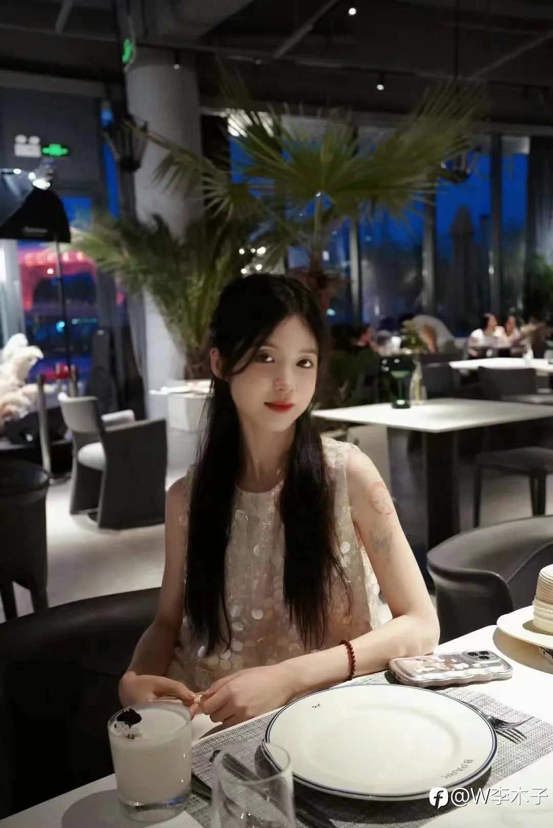 feed image